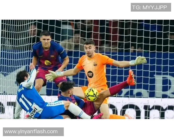 巴塞罗那门神再立奇功，连续3场扑点！